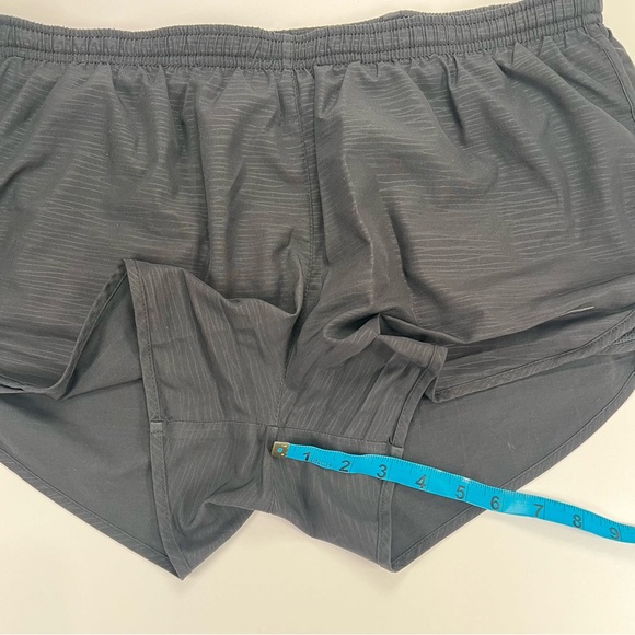 Nike Dri-Fit Running Shorts w/ Pocket and Inner Lining - black, M - Picture 11 of 13